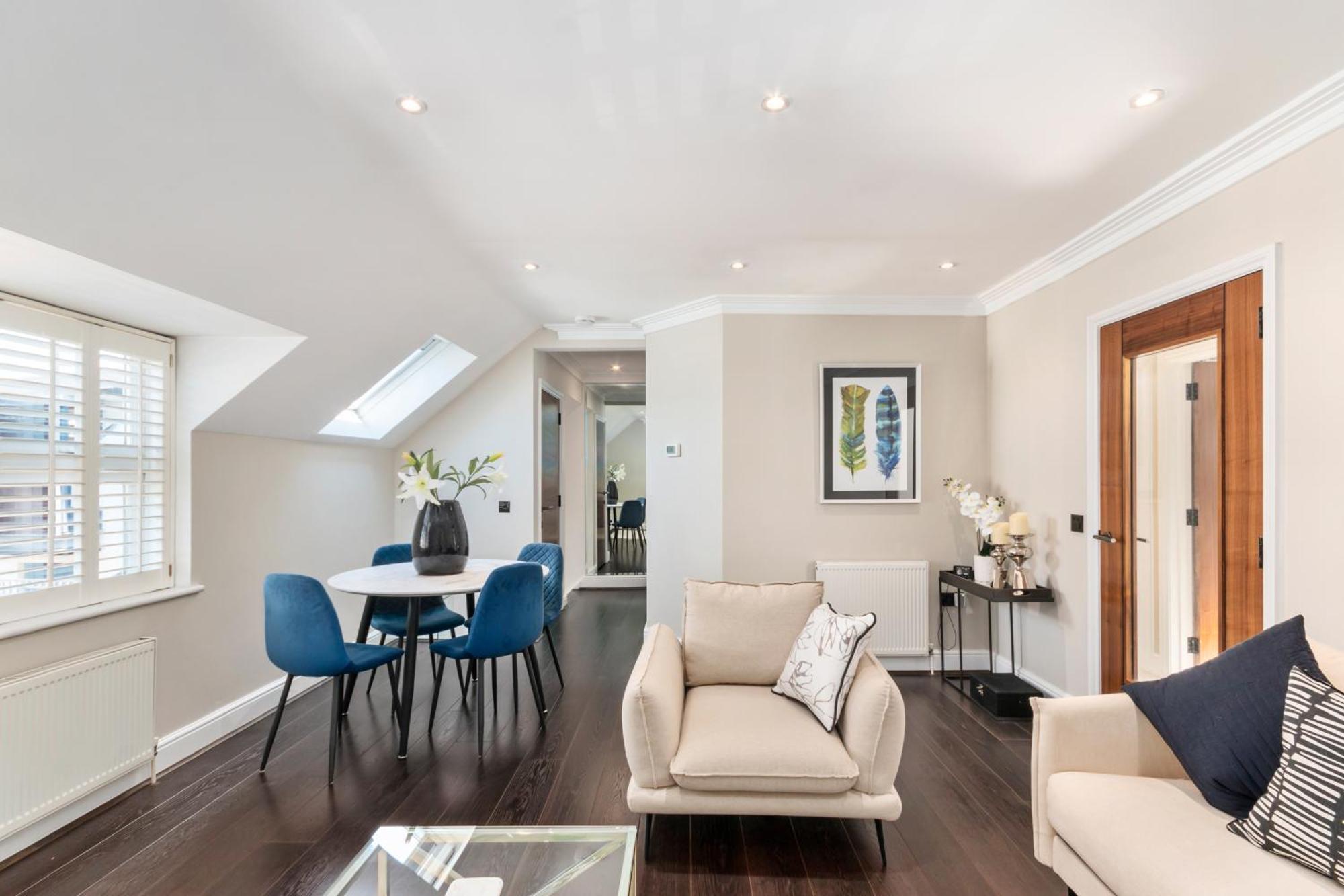 Weybridge - 2 Bed - Parking Apartment Exterior photo